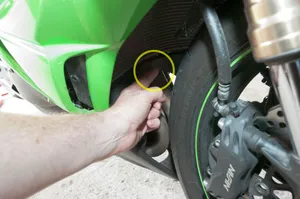 Pulling lower inner fairing free